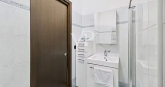 von_poll_real_estate_property_IT252942432_image_26