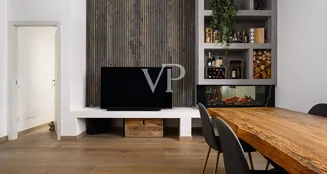 von_poll_real_estate_property_IT252942433_image_4