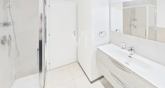 von_poll_real_estate_property_IT252942434_image_18