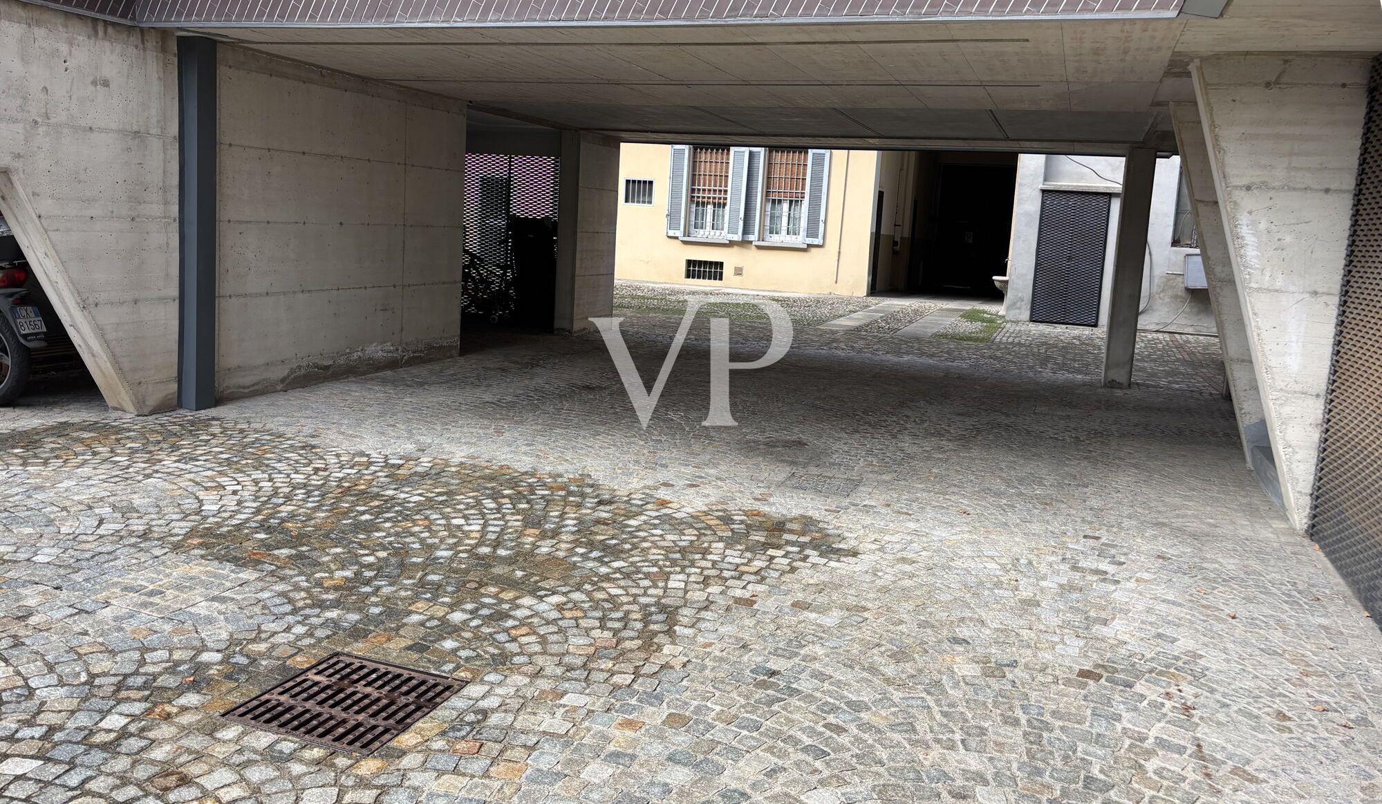 Exklusives Loft in ausgezeichnetem Zustand mit separatem Eingang und Terrasse - Gegend Fondazione Prada