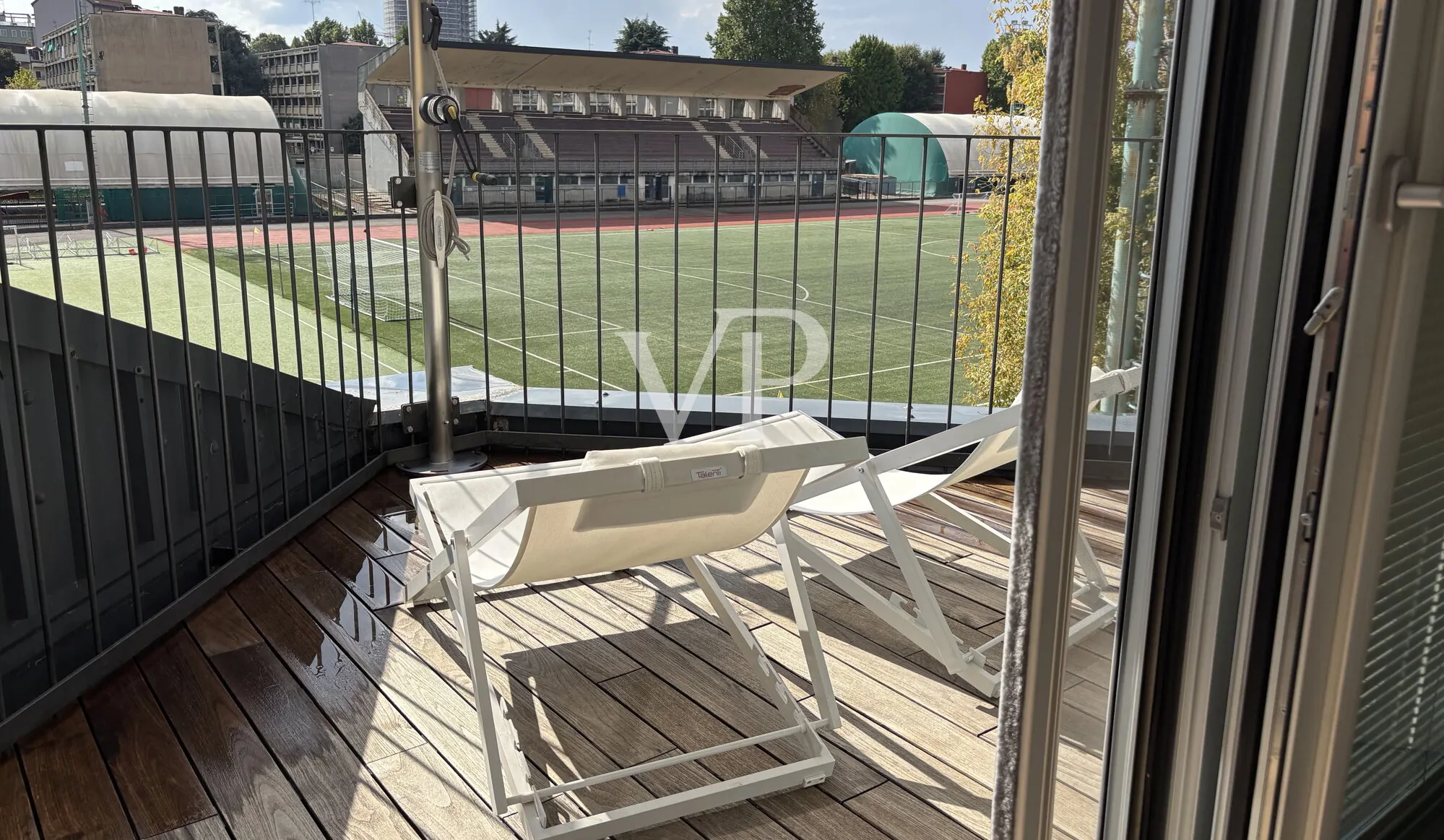 Exclusivo loft en excelente estado con entrada independiente y terraza - zona Fondazione Prada