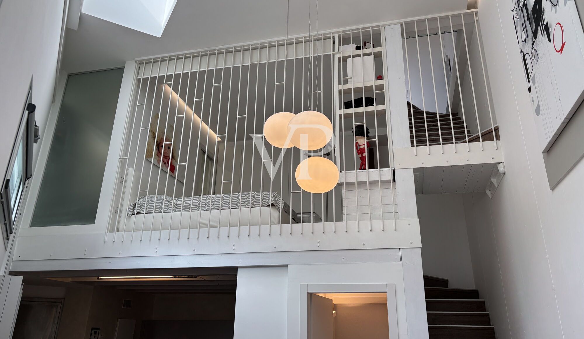 Exklusives Loft in ausgezeichnetem Zustand mit separatem Eingang und Terrasse - Gegend Fondazione Prada