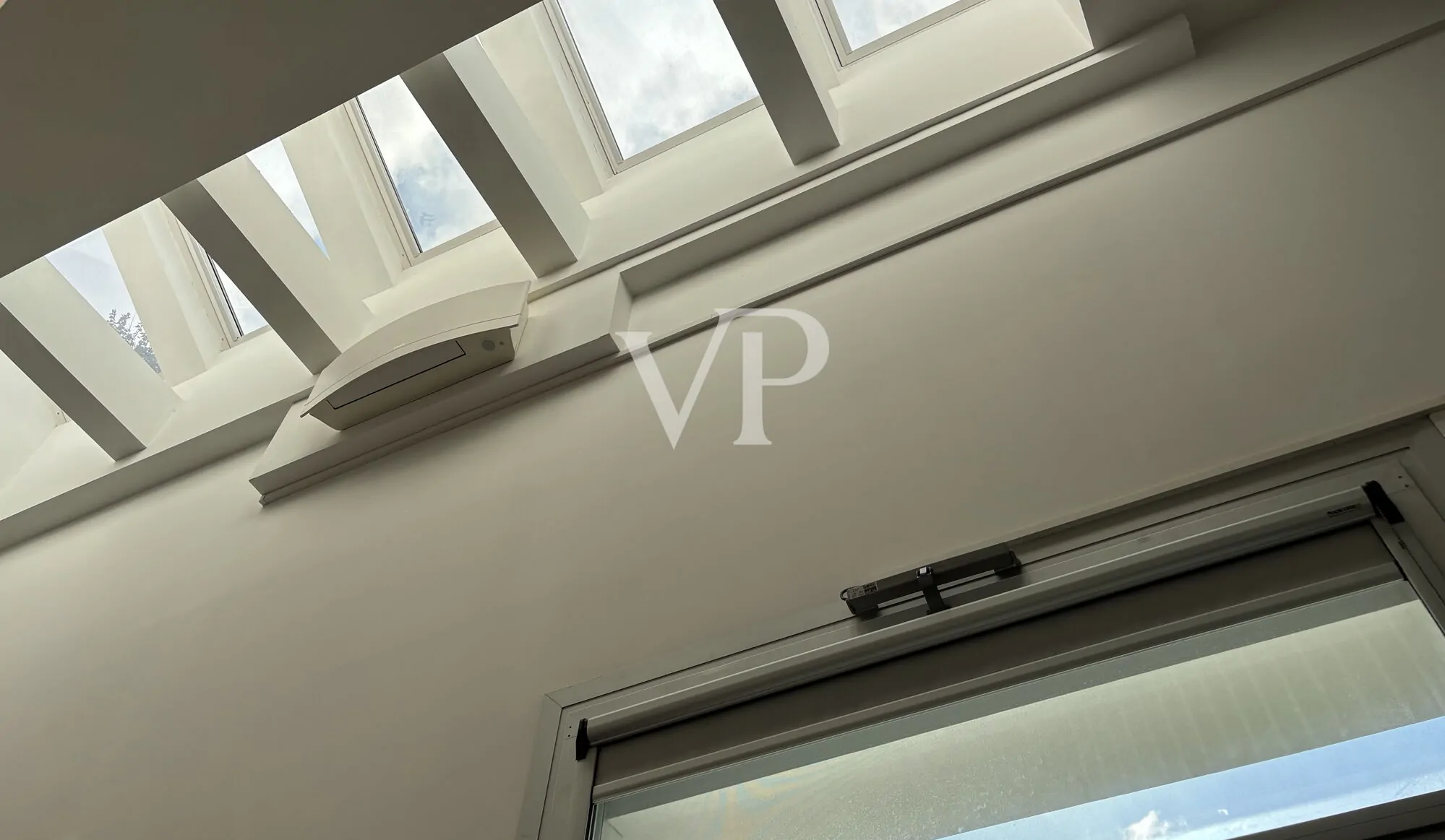 Exclusivo loft en excelente estado con entrada independiente y terraza - zona Fondazione Prada