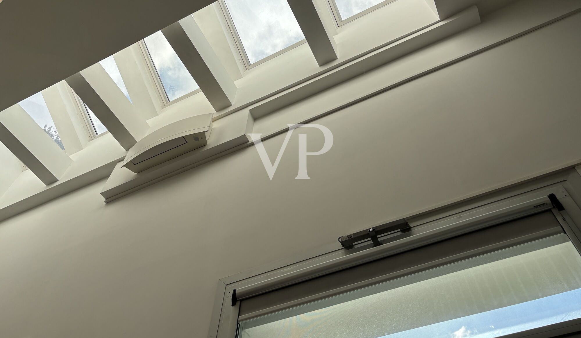 Exklusives Loft in ausgezeichnetem Zustand mit separatem Eingang und Terrasse - Gegend Fondazione Prada