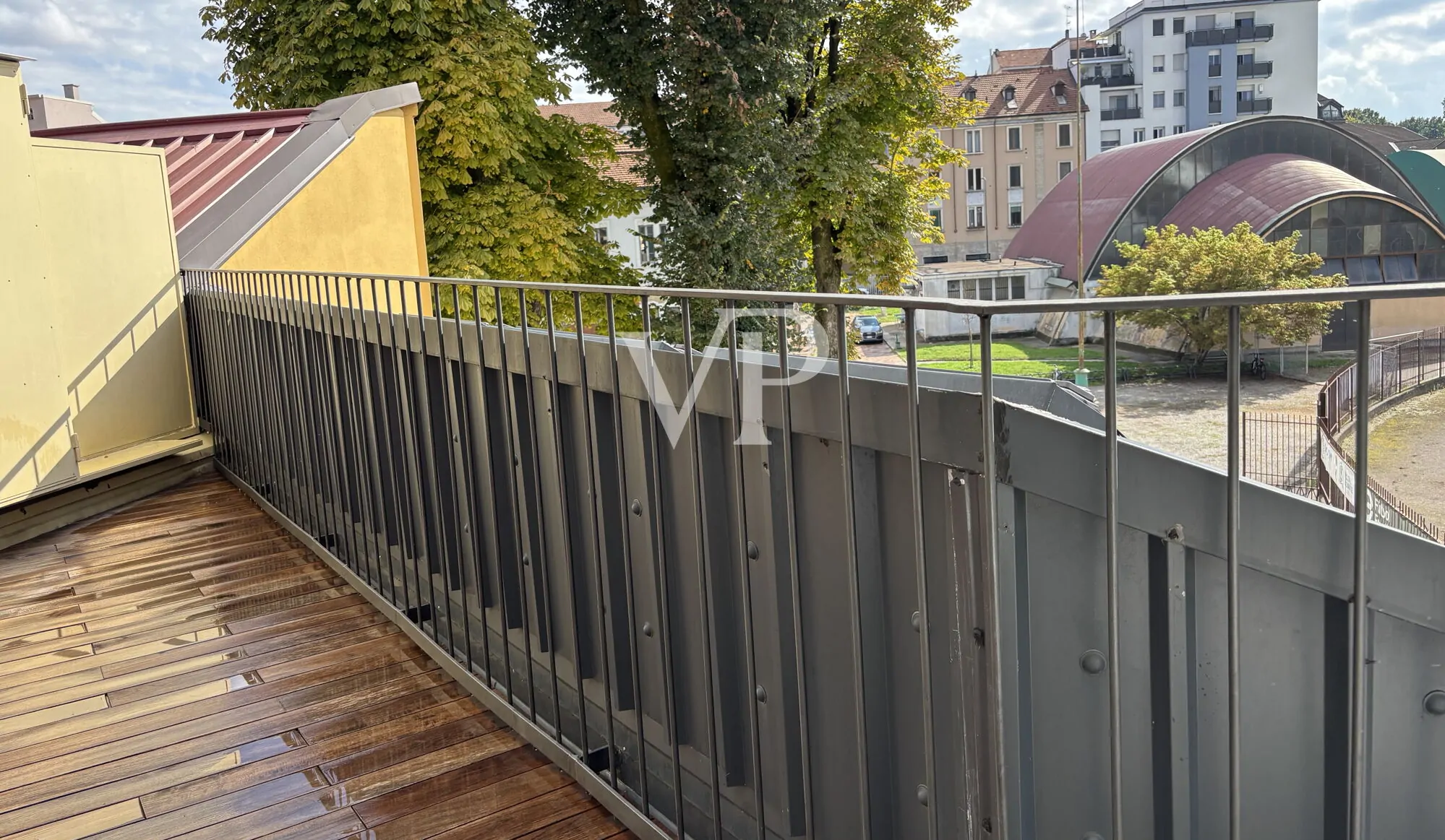 Exclusivo loft en excelente estado con entrada independiente y terraza - zona Fondazione Prada