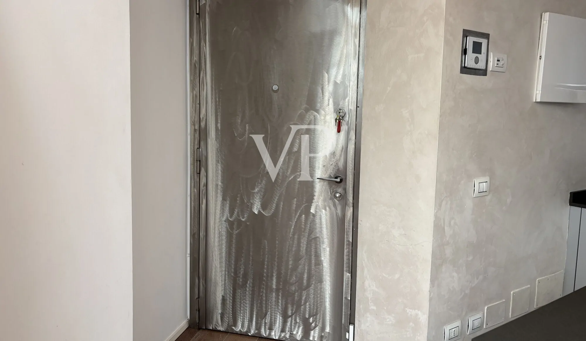 Exclusivo loft en excelente estado con entrada independiente y terraza - zona Fondazione Prada