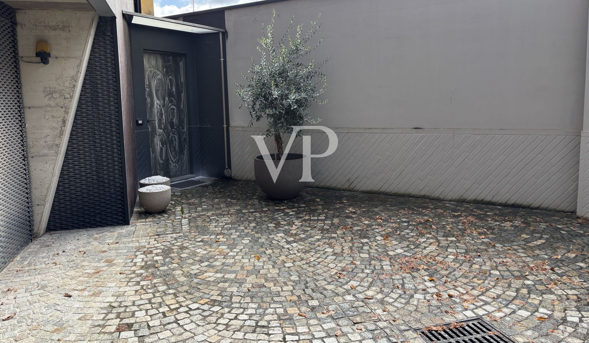 Exklusives Loft in ausgezeichnetem Zustand mit separatem Eingang und Terrasse - Gegend Fondazione Prada