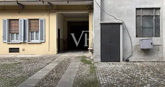 von_poll_real_estate_property_IT252942430_image_41