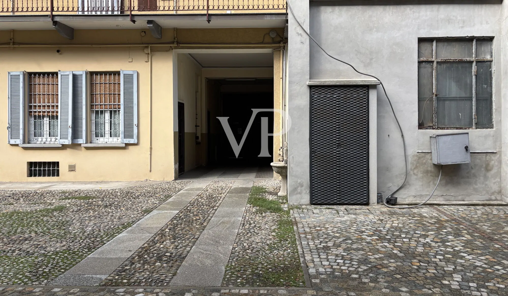 Exclusivo loft en excelente estado con entrada independiente y terraza - zona Fondazione Prada