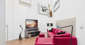 von_poll_real_estate_property_IT252942430_image_0