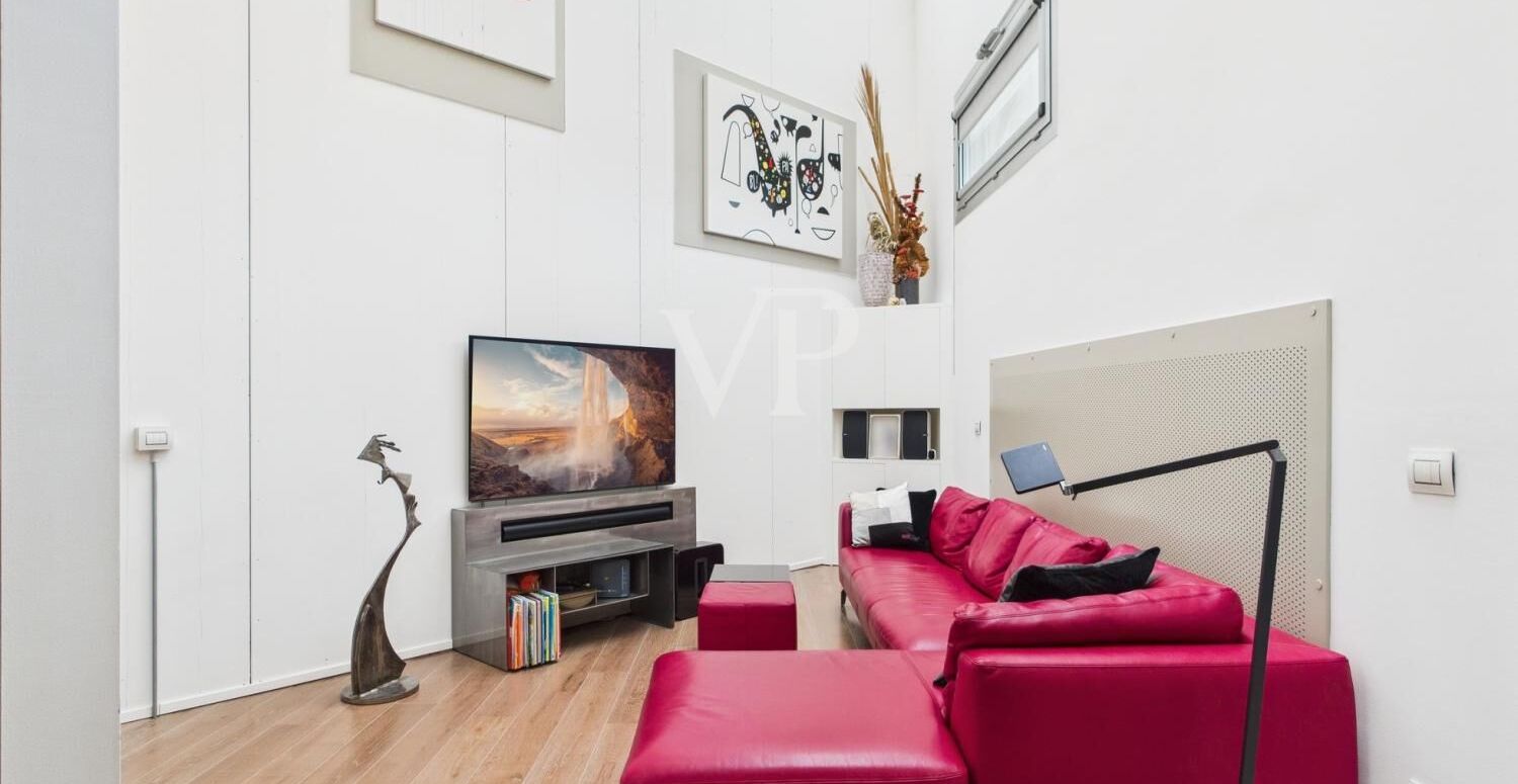 Exklusives Loft in ausgezeichnetem Zustand mit separatem Eingang und Terrasse - Gegend Fondazione Prada
