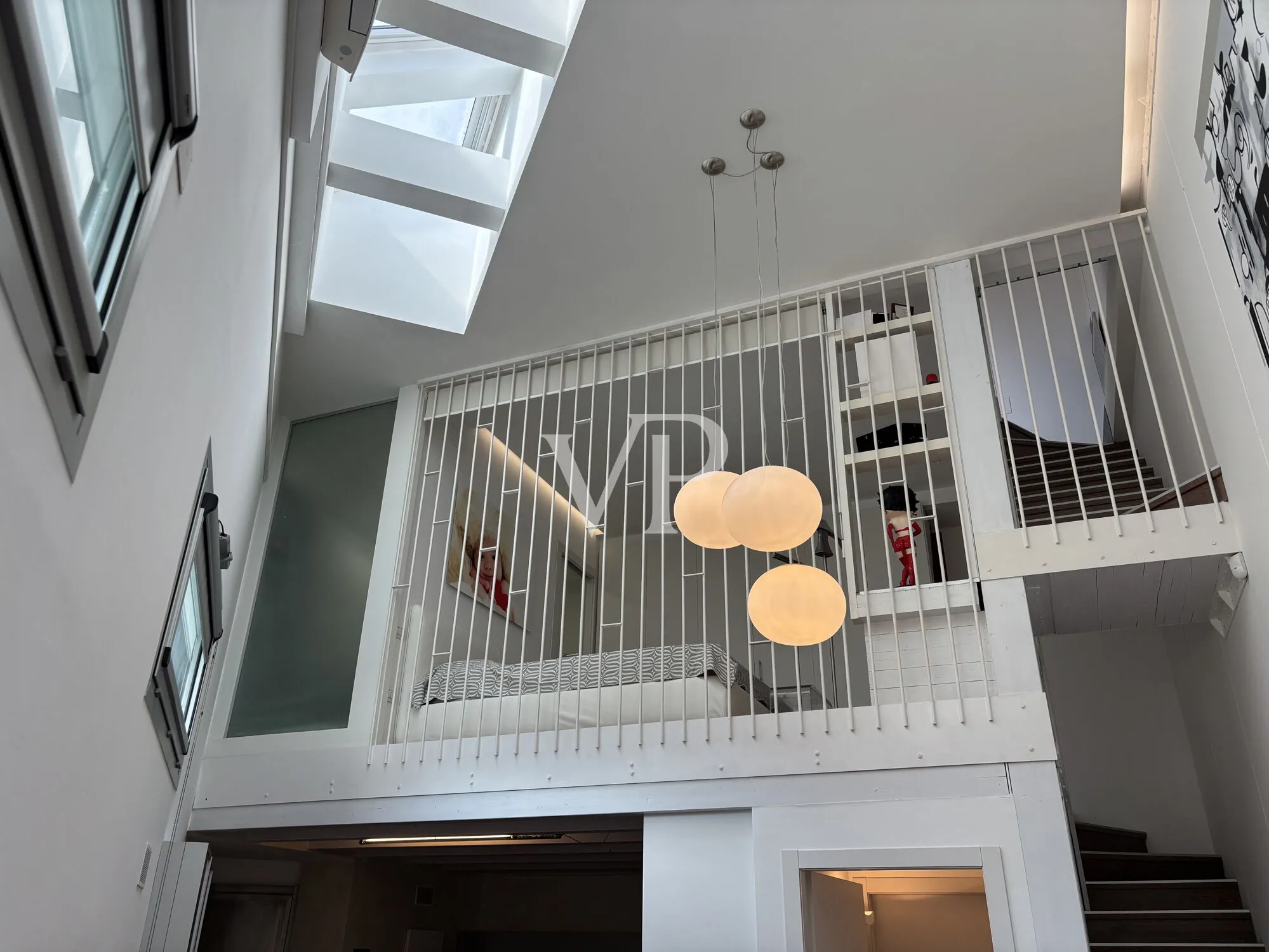 Exklusives Loft in ausgezeichnetem Zustand mit separatem Eingang und Terrasse - Gegend Fondazione Prada