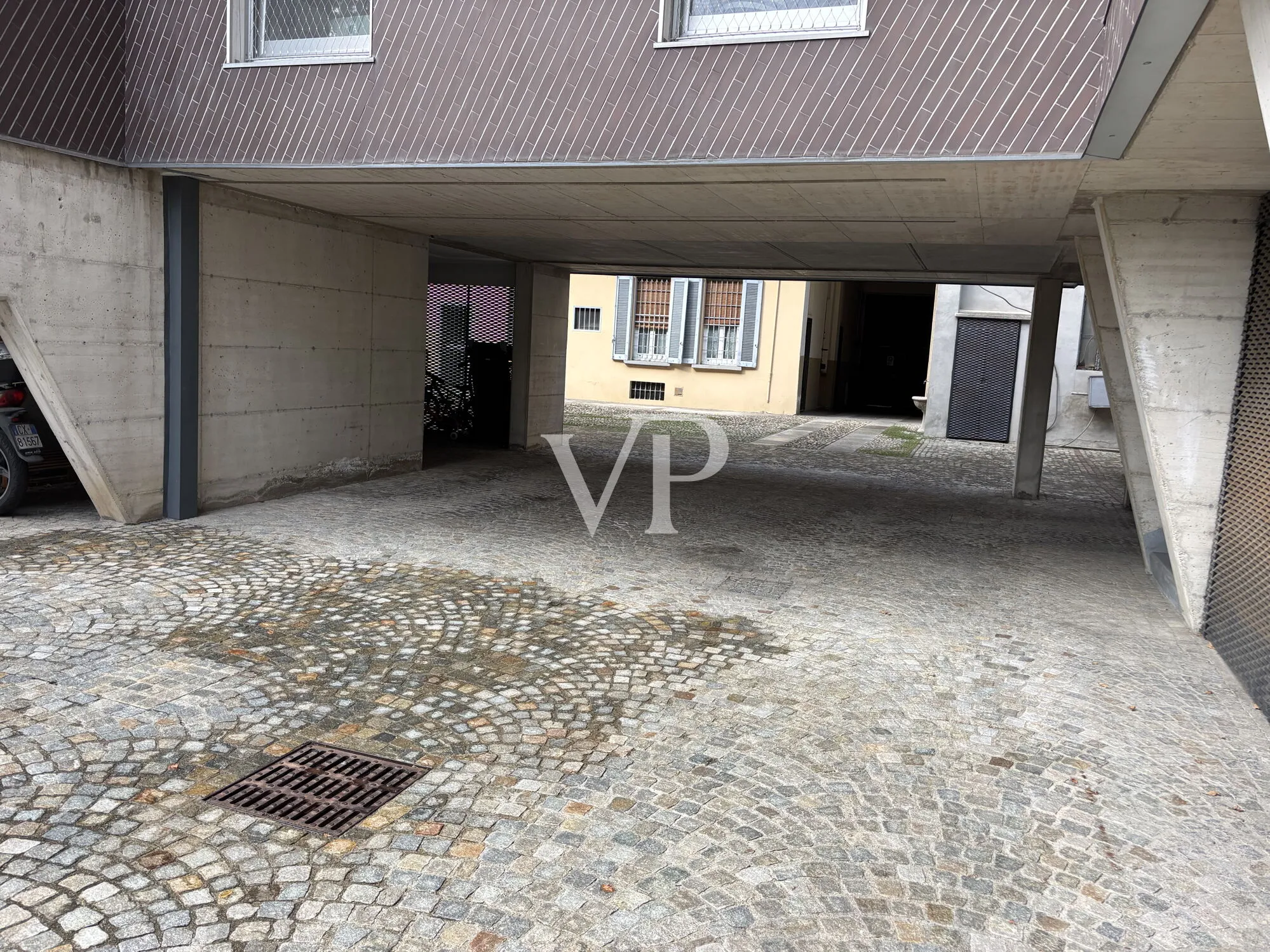 Exklusives Loft in ausgezeichnetem Zustand mit separatem Eingang und Terrasse - Gegend Fondazione Prada