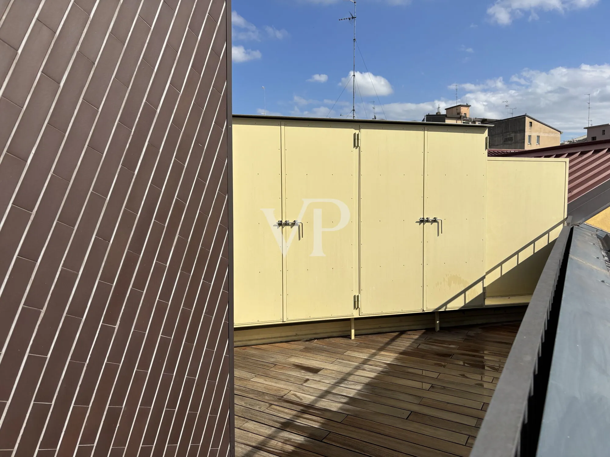 Exklusives Loft in ausgezeichnetem Zustand mit separatem Eingang und Terrasse - Gegend Fondazione Prada