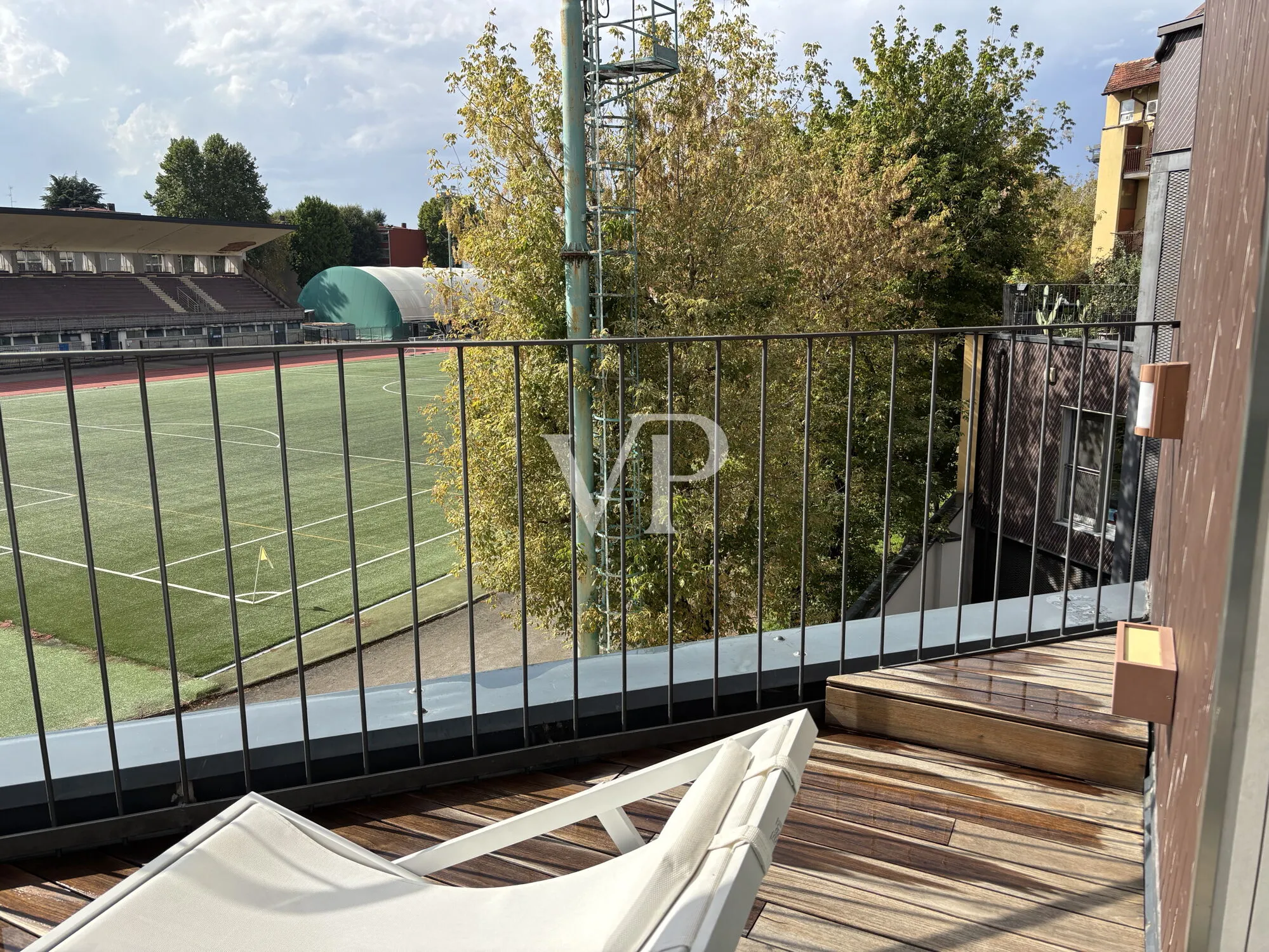 Exklusives Loft in ausgezeichnetem Zustand mit separatem Eingang und Terrasse - Gegend Fondazione Prada