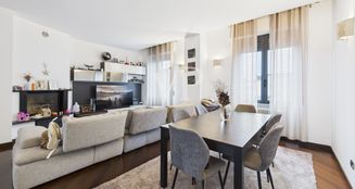 von_poll_real_estate_property_IT252942460_image_1