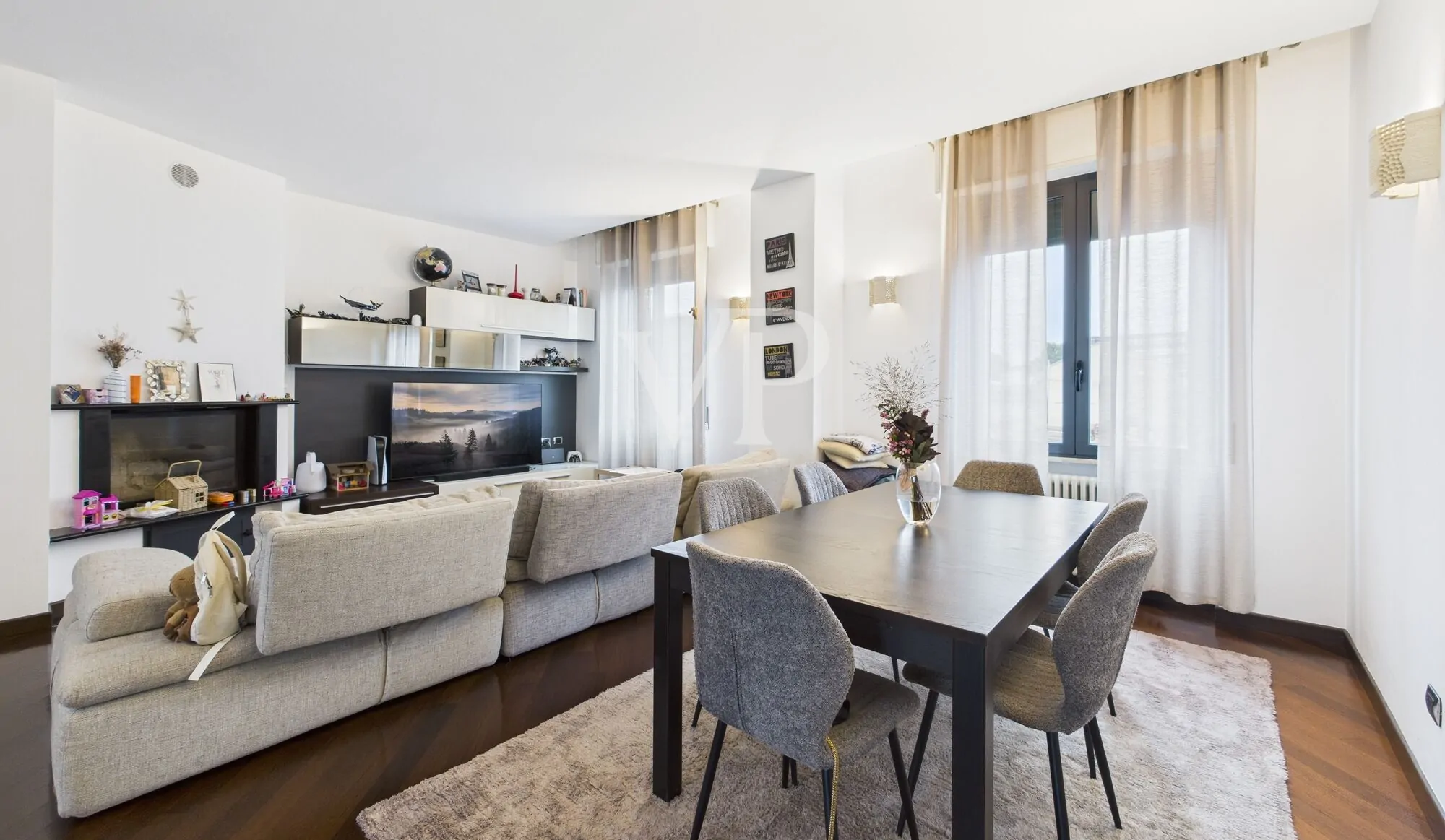 vista su living da entrata