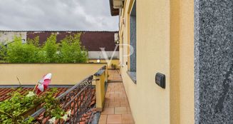 von_poll_real_estate_property_IT252942460_image_49