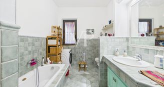 von_poll_real_estate_property_IT252942460_image_57