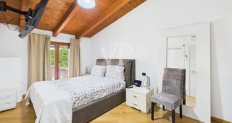 von_poll_real_estate_property_IT252942460_image_7