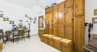 von_poll_real_estate_property_IT252942460_image_54