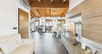 von_poll_real_estate_property_IT252942460_image_6