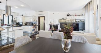 von_poll_real_estate_property_IT252942460_image_35