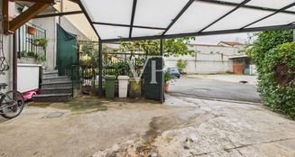 von_poll_real_estate_property_IT252942460_image_74