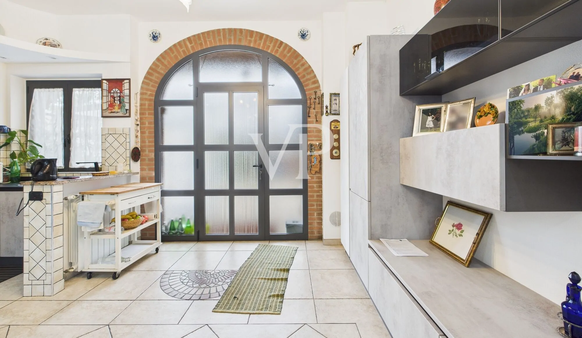 vista ingresso cortile interno