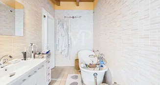 von_poll_real_estate_property_IT252942460_image_10