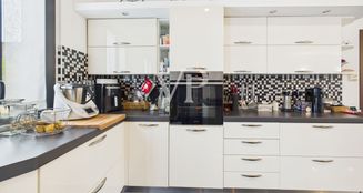 von_poll_real_estate_property_IT252942460_image_41