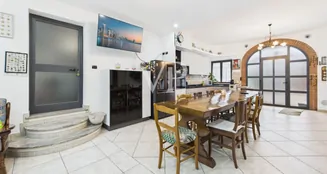 von_poll_real_estate_property_IT252942460_image_59