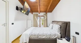 von_poll_real_estate_property_IT252942460_image_8