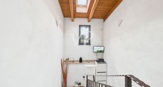 von_poll_real_estate_property_IT252942460_image_20