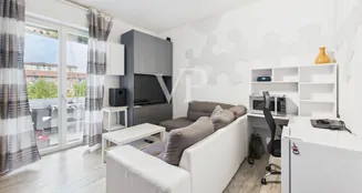 von_poll_real_estate_property_IT252942473_image_2