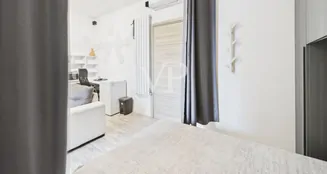 von_poll_real_estate_property_IT252942473_image_17