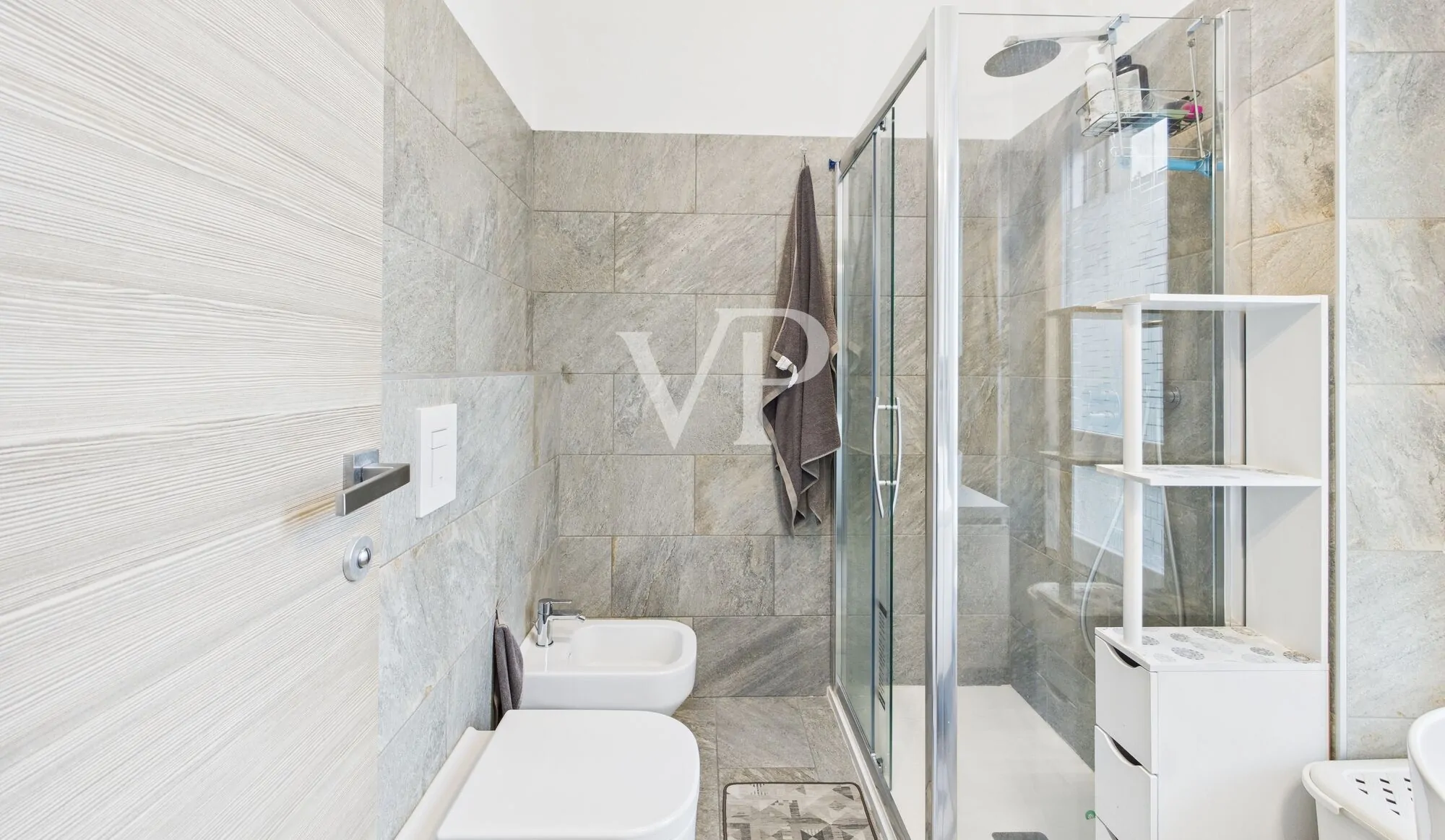 BAGNO SECONDARIO SUITE / SOGGIORNO