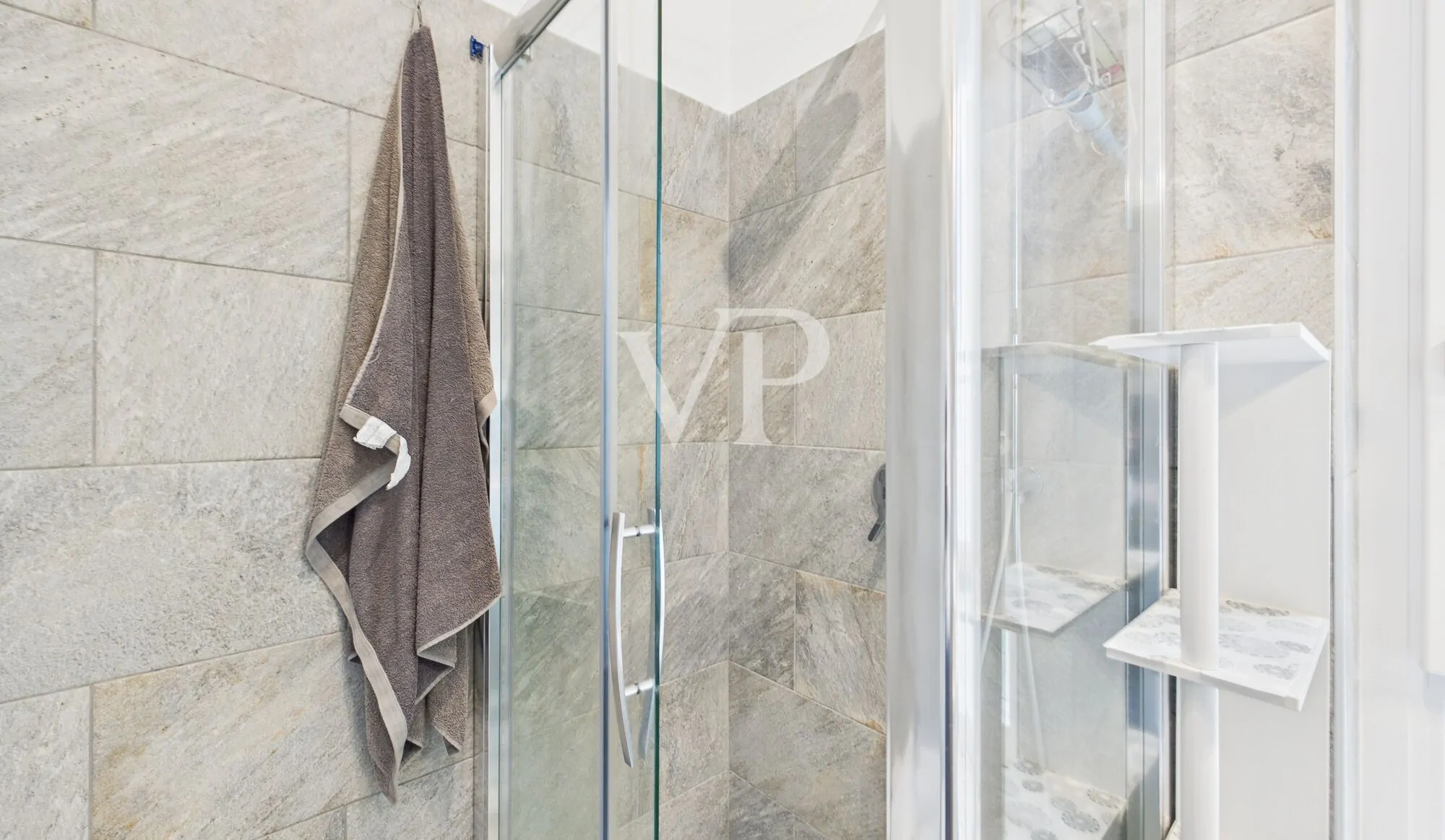 BAGNO SECONDARIO SUITE / SOGGIORNO