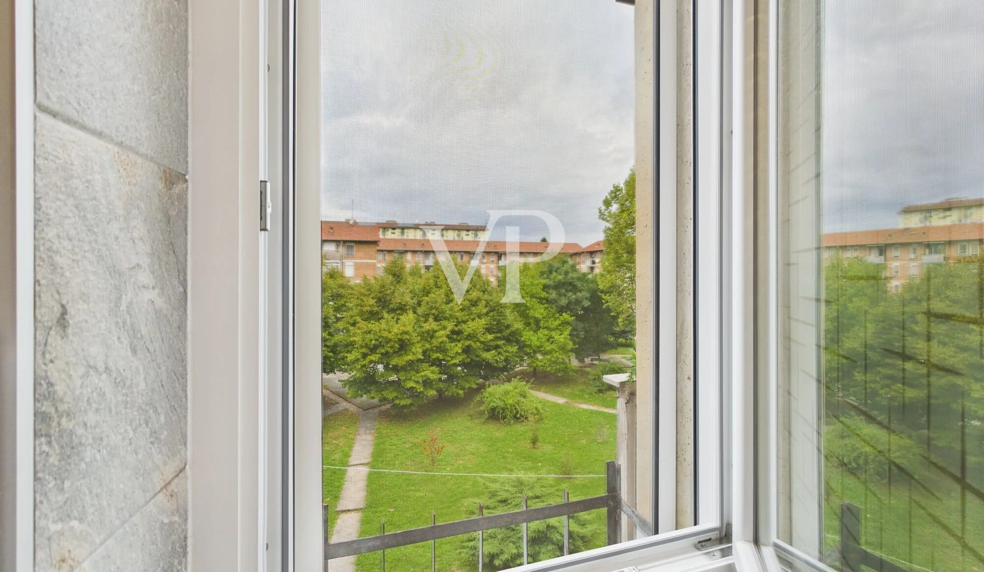 FINESTRA DEL BAGNO SECONDARIO SUITE / SOGGIORNO