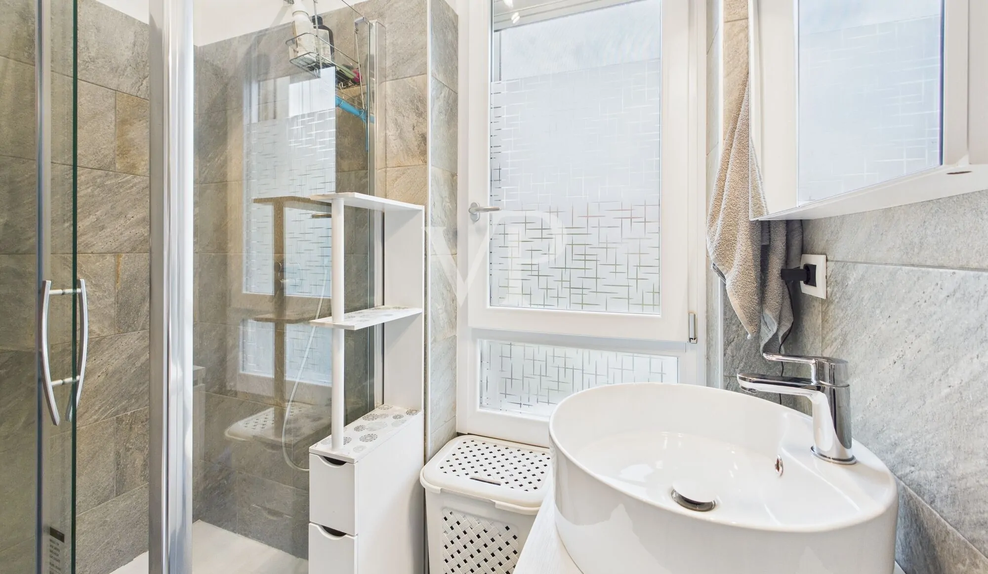 BAGNO SECONDARIO SUITE / SOGGIORNO