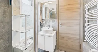 von_poll_real_estate_property_IT252942473_image_28