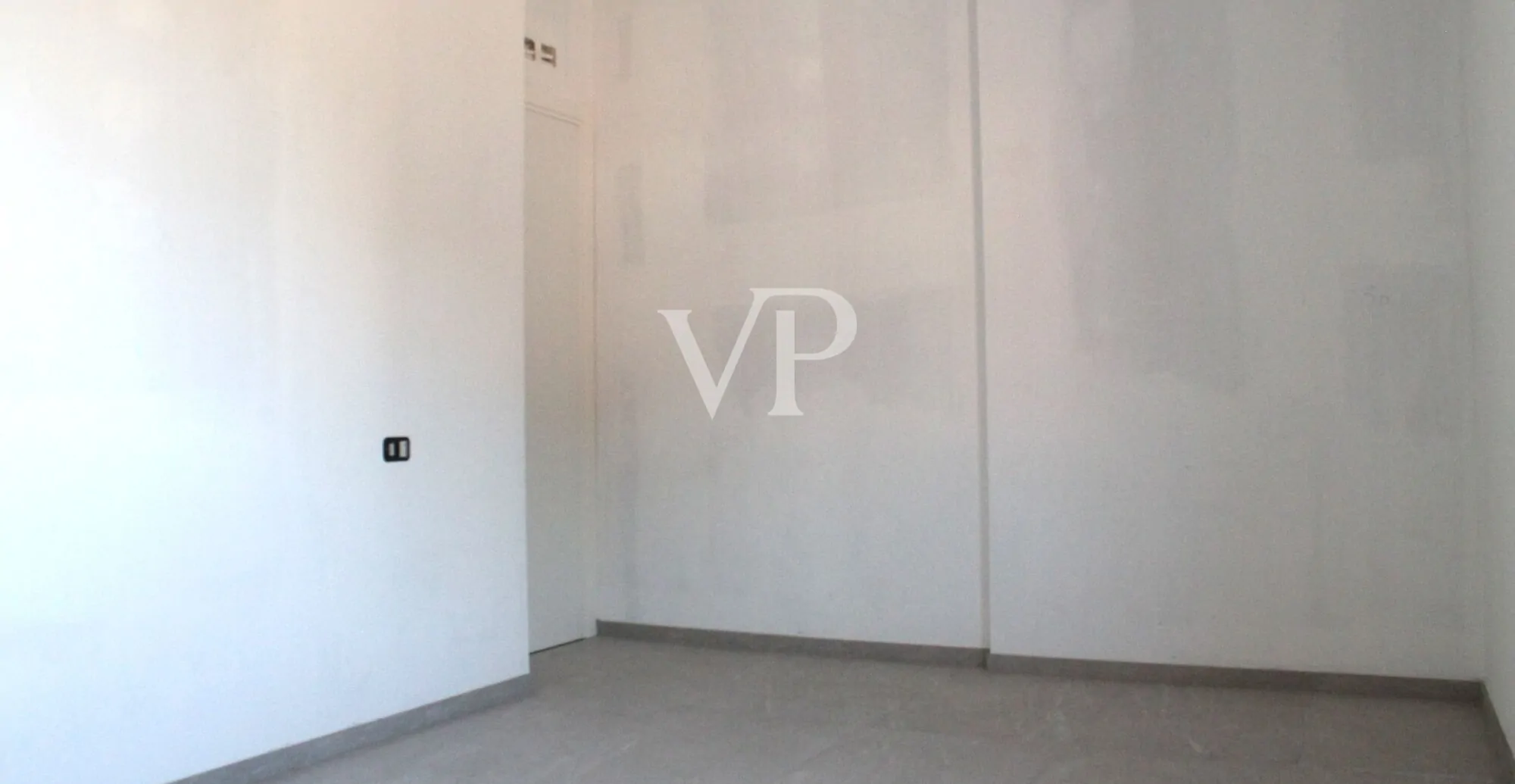 Piso de nueva construcción a dos pasos del lago