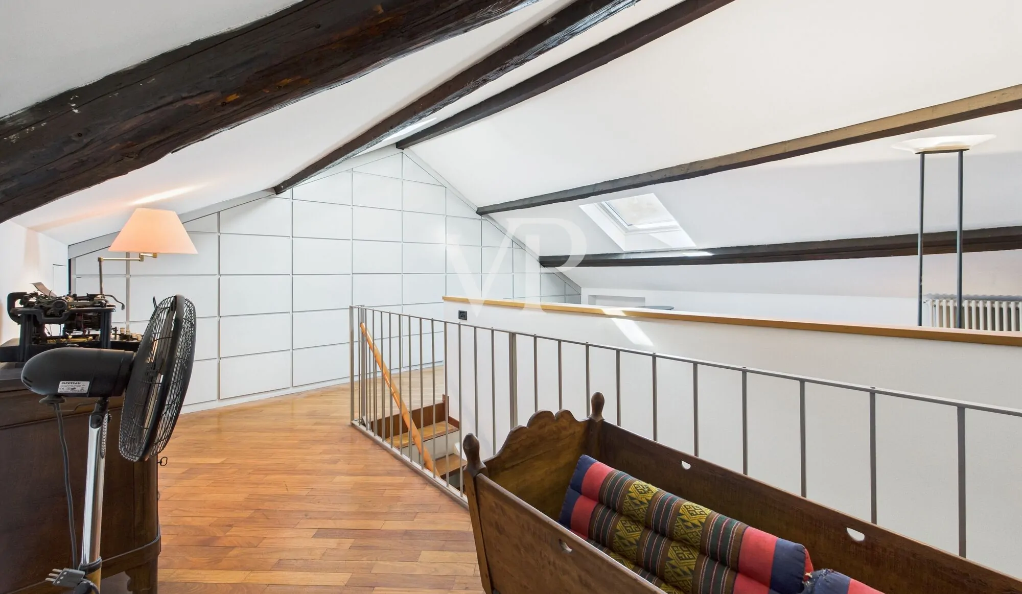 Scale/Mansarda/Camera III