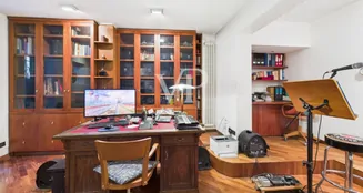 von_poll_real_estate_property_IT252942472_image_23