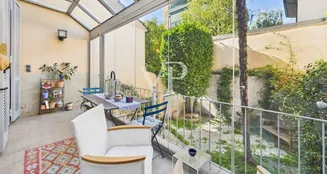 von_poll_real_estate_property_IT252942472_image_1