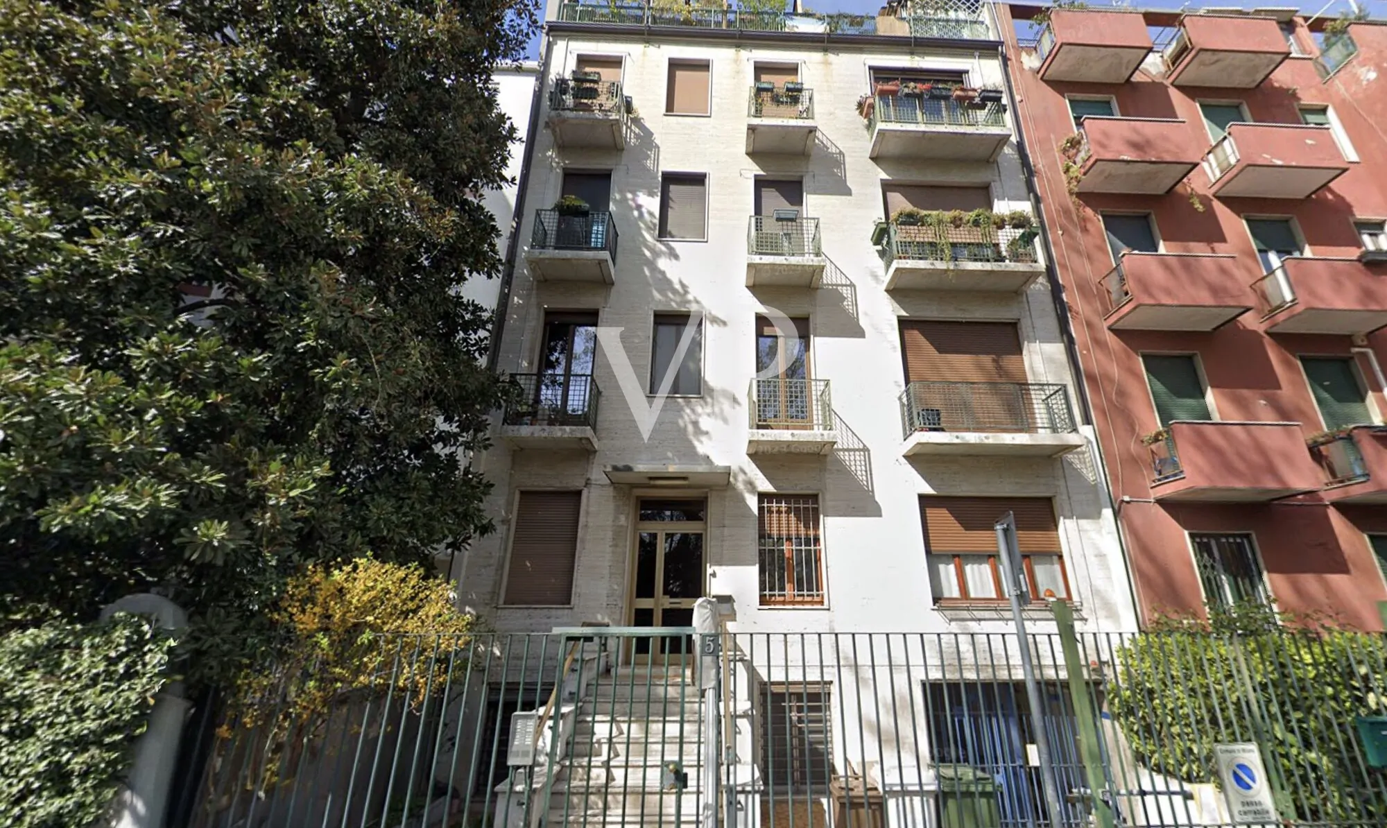 Encantador apartamento de tres habitaciones completamente renovado con gusto en el corazón de NoLo
