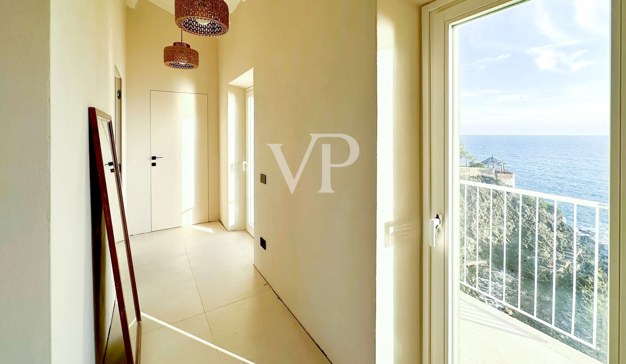 Armonía, luz y mar: la belleza de sentirse como en casa