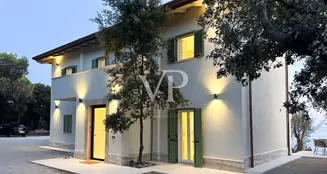 von_poll_real_estate_property_IT254152531_image_99