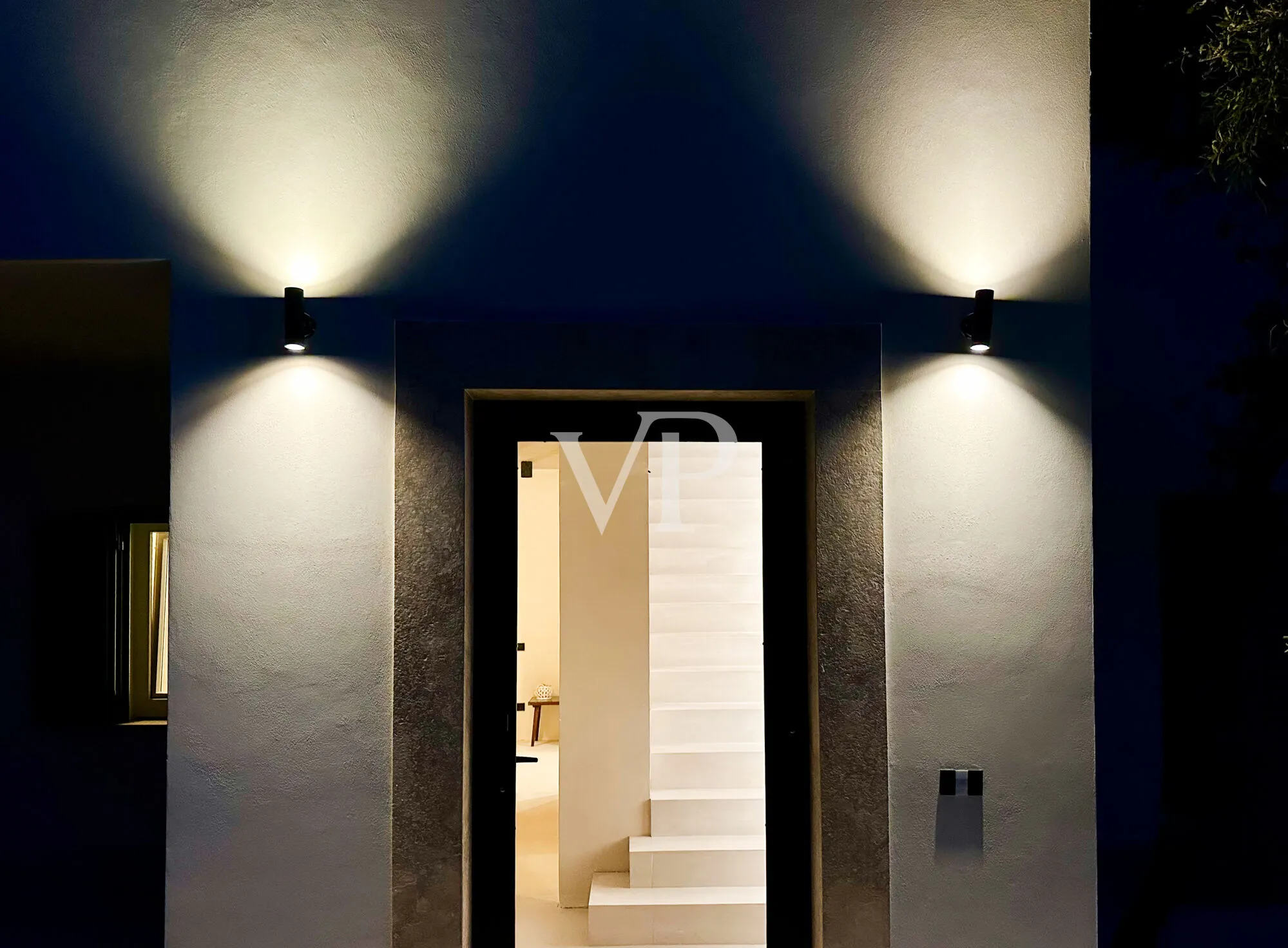 Harmony, light and the sea: the beauty of feeling at home