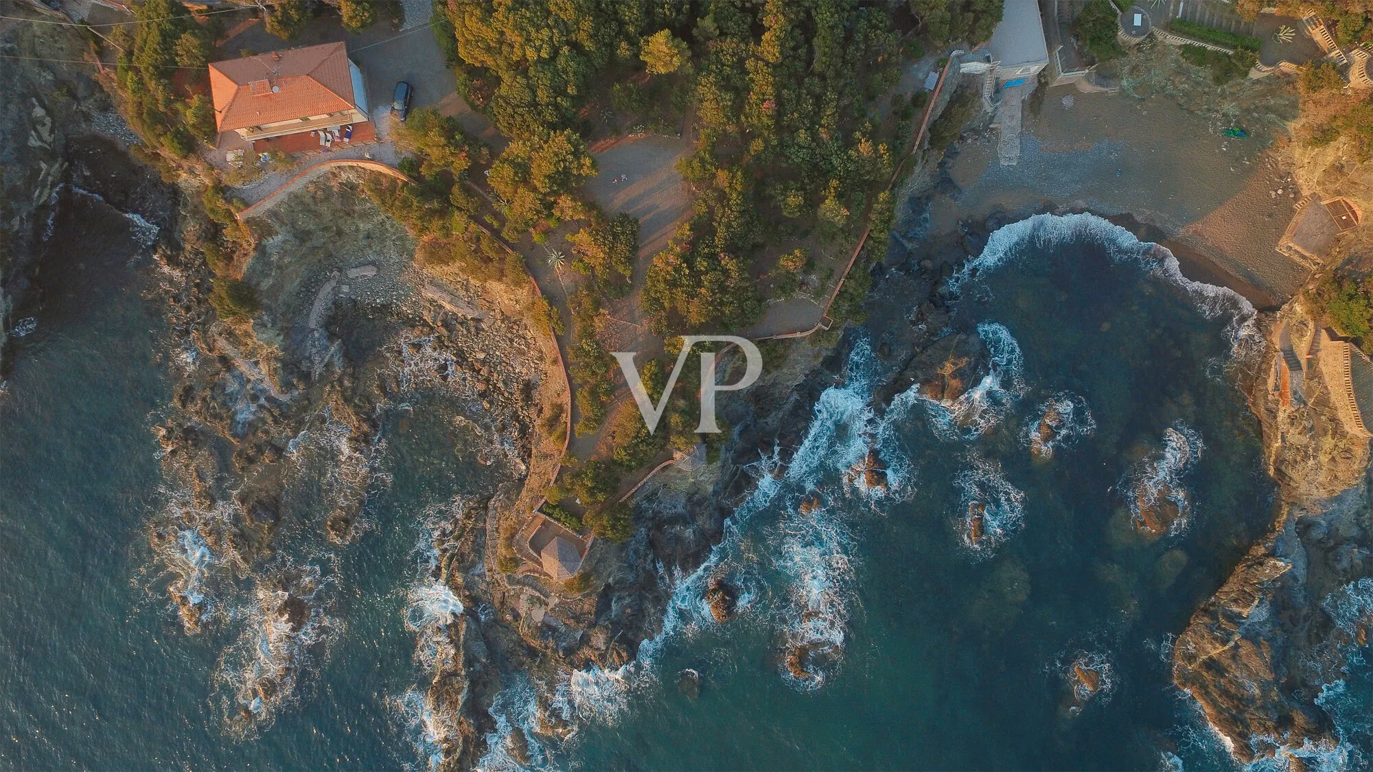 Harmony, light and the sea: the beauty of feeling at home